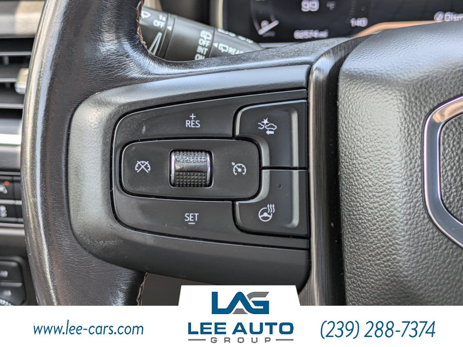 Used 2023 GMC Yukon AT4 w/ AT4 Premium Package AWD/4WD image 22
