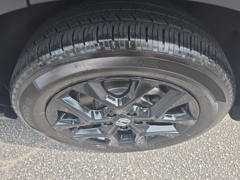 Certified 2025 Honda HR-V Sport image 30