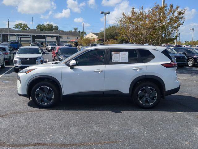Used 2025 Nissan Rogue SV w/ SV Premium Package AWD/4WD image 9