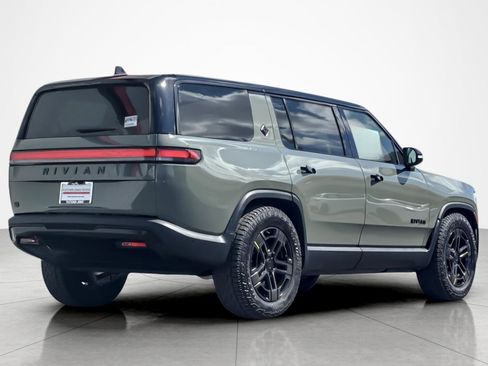 Used 2023 Rivian R1S Launch Edition image 5