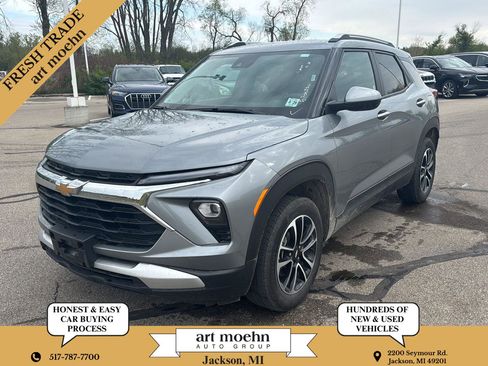 Used 2025 Chevrolet TrailBlazer LT AWD/4WD image 1