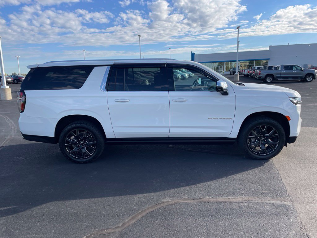 Used 2023 Chevrolet Suburban Premier w/ Premium Package AWD/4WD image 6