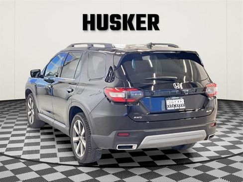 Used 2025 Honda Pilot Elite image 5