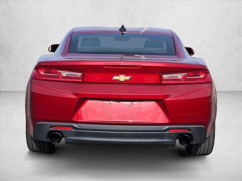 Used 2018 Chevrolet Camaro LT w/ Technology Package image 5