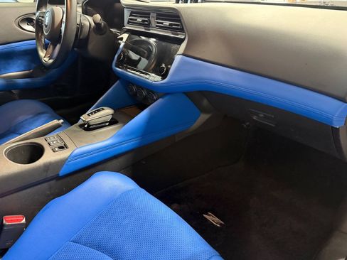Used 2023 Nissan Z w/ Floor Mat Package (L93) RWD image 21