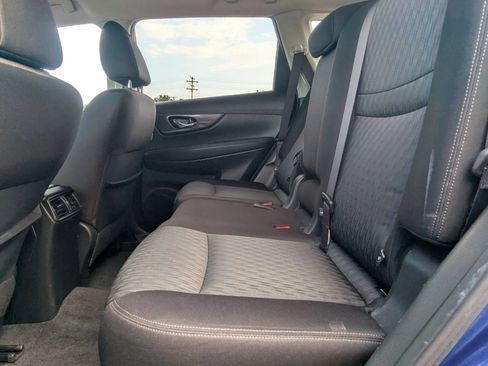 Used 2019 Nissan Rogue SV FWD image 12