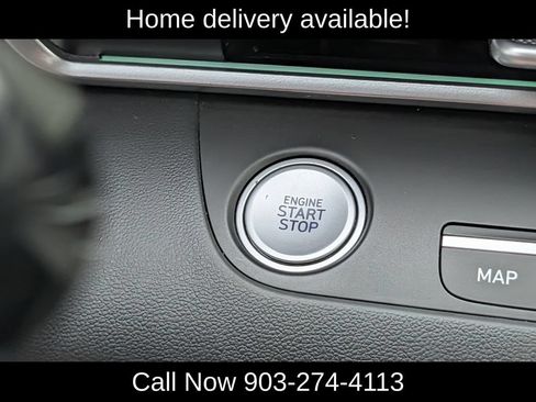 Used 2025 Hyundai Elantra SEL FWD image 21