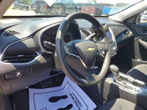 Used 2024 Chevrolet Malibu LT FWD image 7