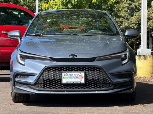 Used 2025 Toyota Corolla XSE FWD image 10