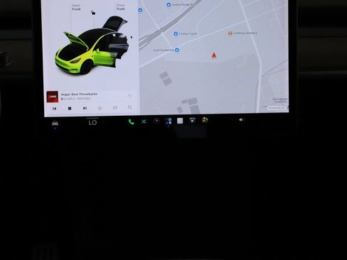 Used 2022 Tesla Model Y Performance AWD/4WD image 19