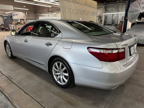 Used 2008 Lexus LS 460 RWD image 2