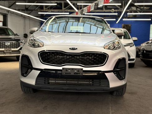 Used 2020 Kia Sportage LX FWD image 2