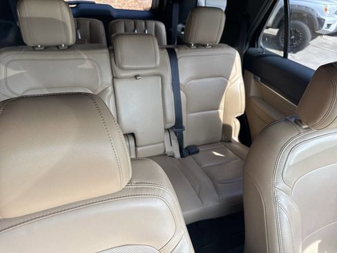 Used 2017 Ford Explorer Limited AWD/4WD image 21