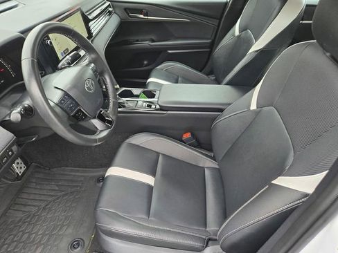 Certified 2025 Toyota Camry SE w/ Multimedia Upgrade Package FWD image 18