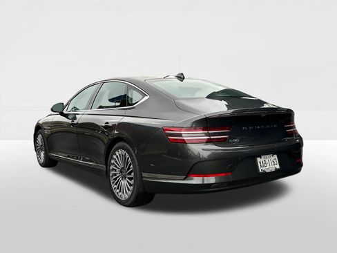 Used 2024 Genesis G80 image 4