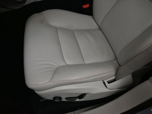 Certified 2024 Volvo XC90 B5 Plus w/ Protection Package Premier image 22