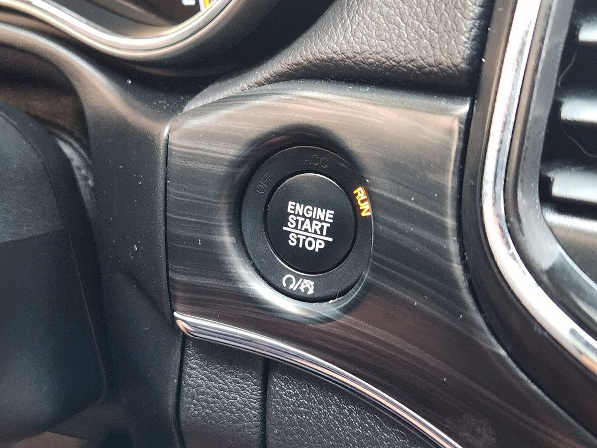 Used 2019 Jeep Grand Cherokee Limited RWD image 41