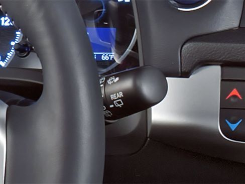 Used 2013 Lexus CT 200h FWD image 10