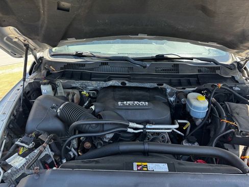 Used 2014 RAM 2500 Tradesman w/ Chrome Appearance Group image 11