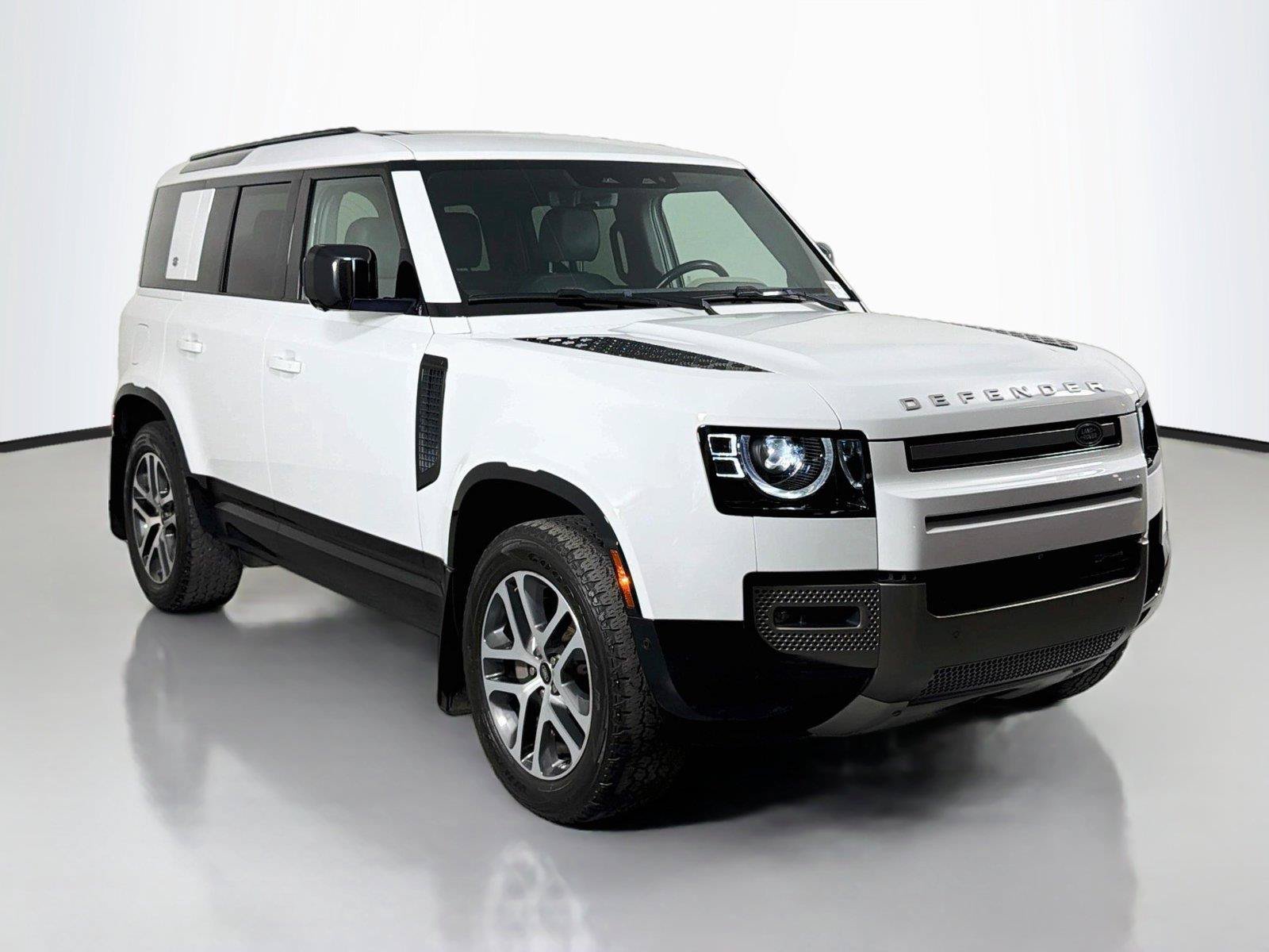Used 2022 Land Rover Defender 110 X-Dynamic SE AWD/4WD image 3