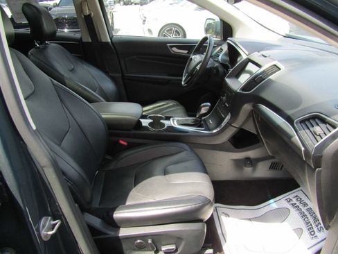 Used 2016 Ford Edge Titanium w/ Equipment Group 301A AWD/4WD image 11