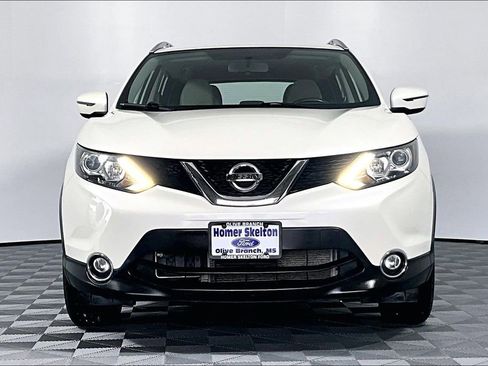 Used 2018 Nissan Rogue Sport SV w/ SV All-Weather Package AWD/4WD image 3