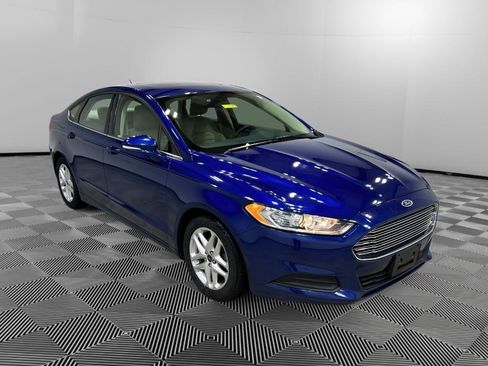Used 2014 Ford Fusion SE image 3
