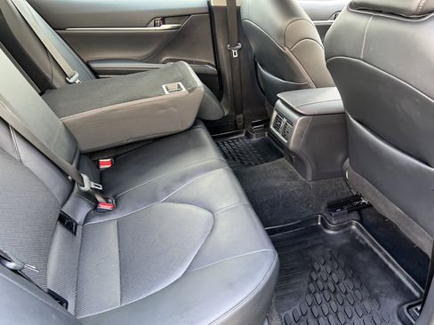 Used 2024 Toyota Camry XLE w/ Navigation Package image 21