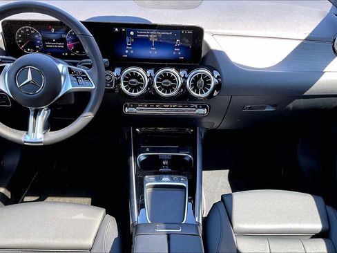 Used 2026 Mercedes-Benz GLA 250 4MATIC image 24