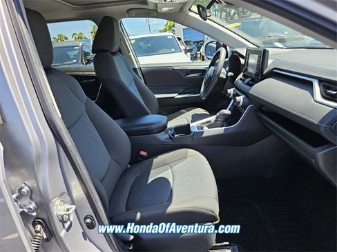 Used 2022 Toyota RAV4 XLE image 13