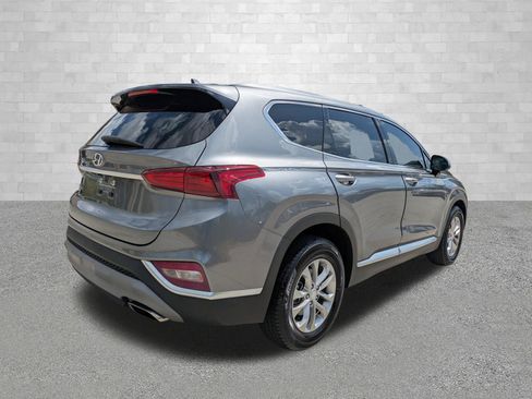 Used 2019 Hyundai Santa Fe SEL FWD image 2