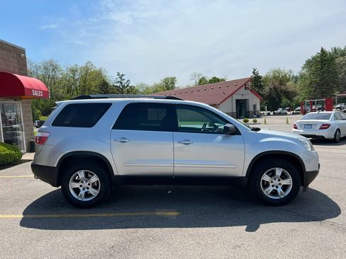 Used 2012 GMC Acadia SL w/ Preferred Package FWD image 4