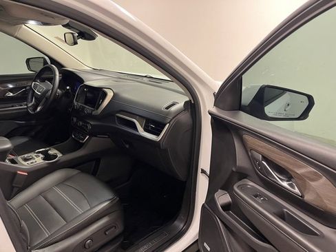 Used 2024 GMC Terrain Denali w/ Denali Premium Package image 23