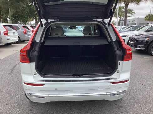 Certified 2023 Volvo XC60 B5 Ultimate w/ Climate Package image 34