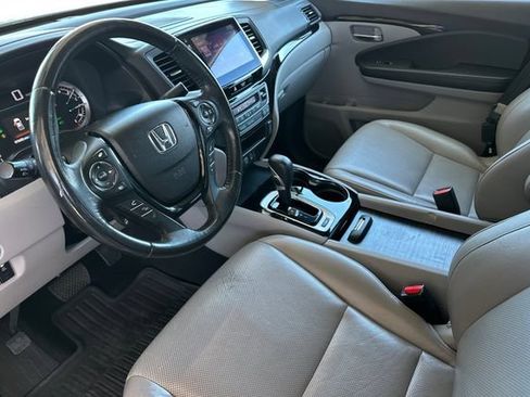 Used 2017 Honda Ridgeline RTL-E image 12