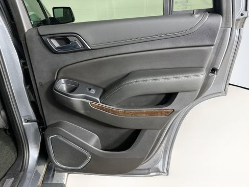 Used 2018 Chevrolet Tahoe LT w/ LT Signature Package image 33