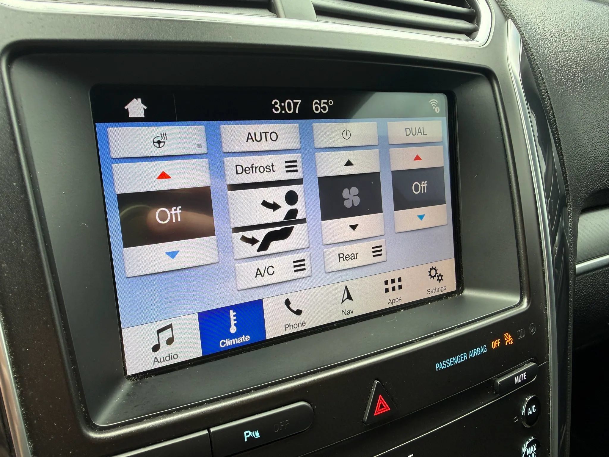 Used 2019 Ford Explorer Sport w/ Equipment Group 401A AWD/4WD image 24