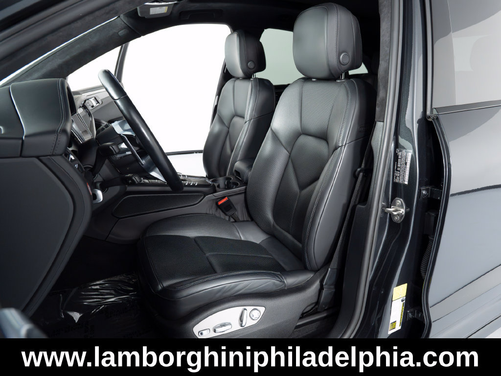 Used 2021 Porsche Macan Turbo AWD/4WD image 11
