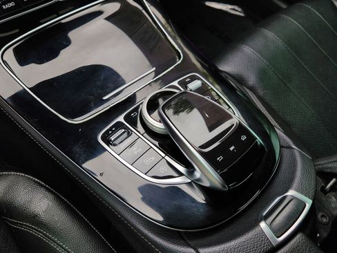 Certified 2017 Mercedes-Benz E 300 image 21