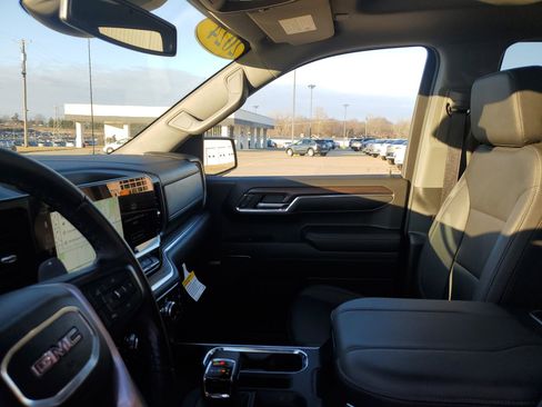 Used 2024 GMC Sierra 1500 SLT w/ SLT Premium Plus Package image 28