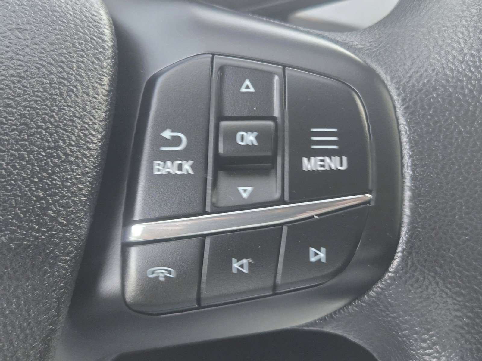 Used 2025 Ford Escape Active FWD image 17