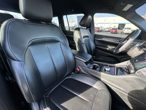 Used 2024 Jeep Grand Cherokee Limited w/ Black Appearance Package image 26