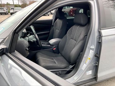 Used 2024 Honda Accord Sport image 9