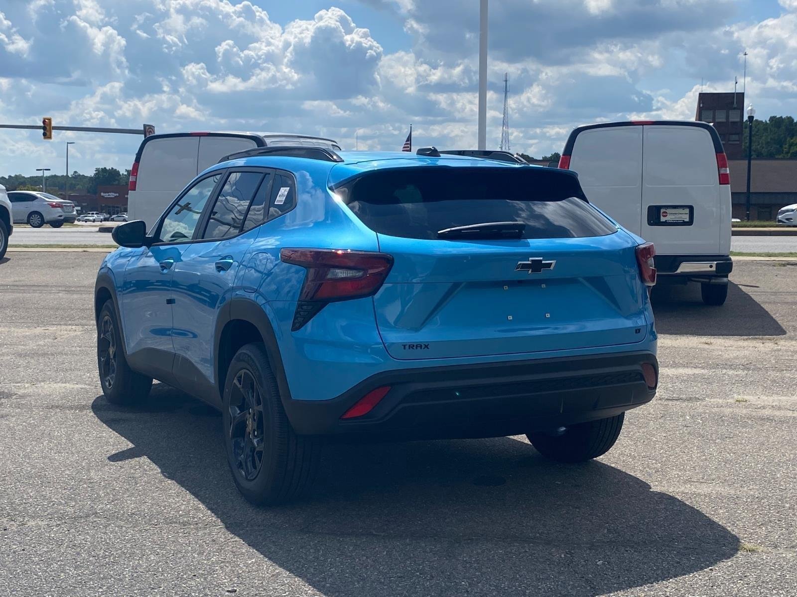 New 2026 Chevrolet Trax LT w/ Driver Confidence Package FWD image 4