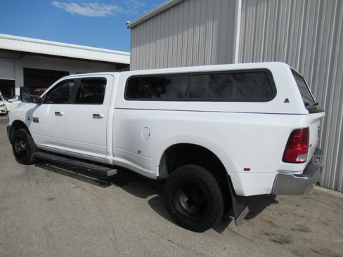 Used 2012 RAM 3500 SLT w/ Max Tow Pkg AWD/4WD image 3