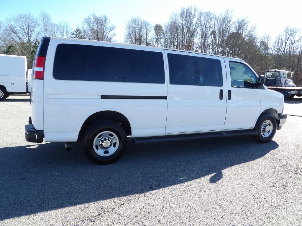 Used 2021 Chevrolet Express 3500 LT w/ LT Preferred Equipment Group RWD image 7