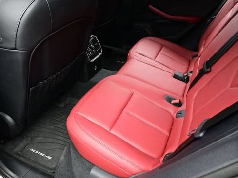 Certified 2024 Porsche Macan Turbo AWD/4WD image 14