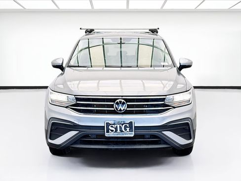 Used 2022 Volkswagen Tiguan S image 2
