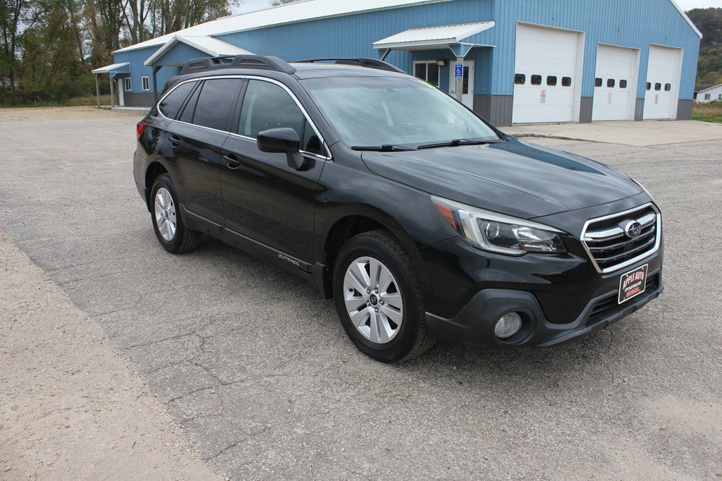 Used 2018 Subaru Outback 2.5i Premium AWD/4WD image 3