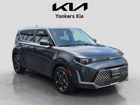 Certified 2023 Kia Soul EX FWD image 4